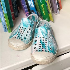 Blue & white tie dye natives